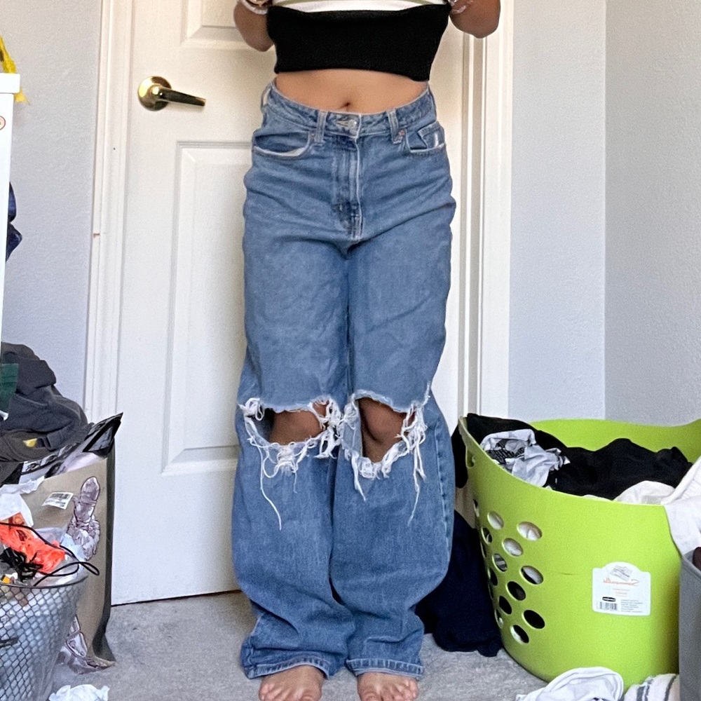 mid waist size 8 baggy ripped jeans